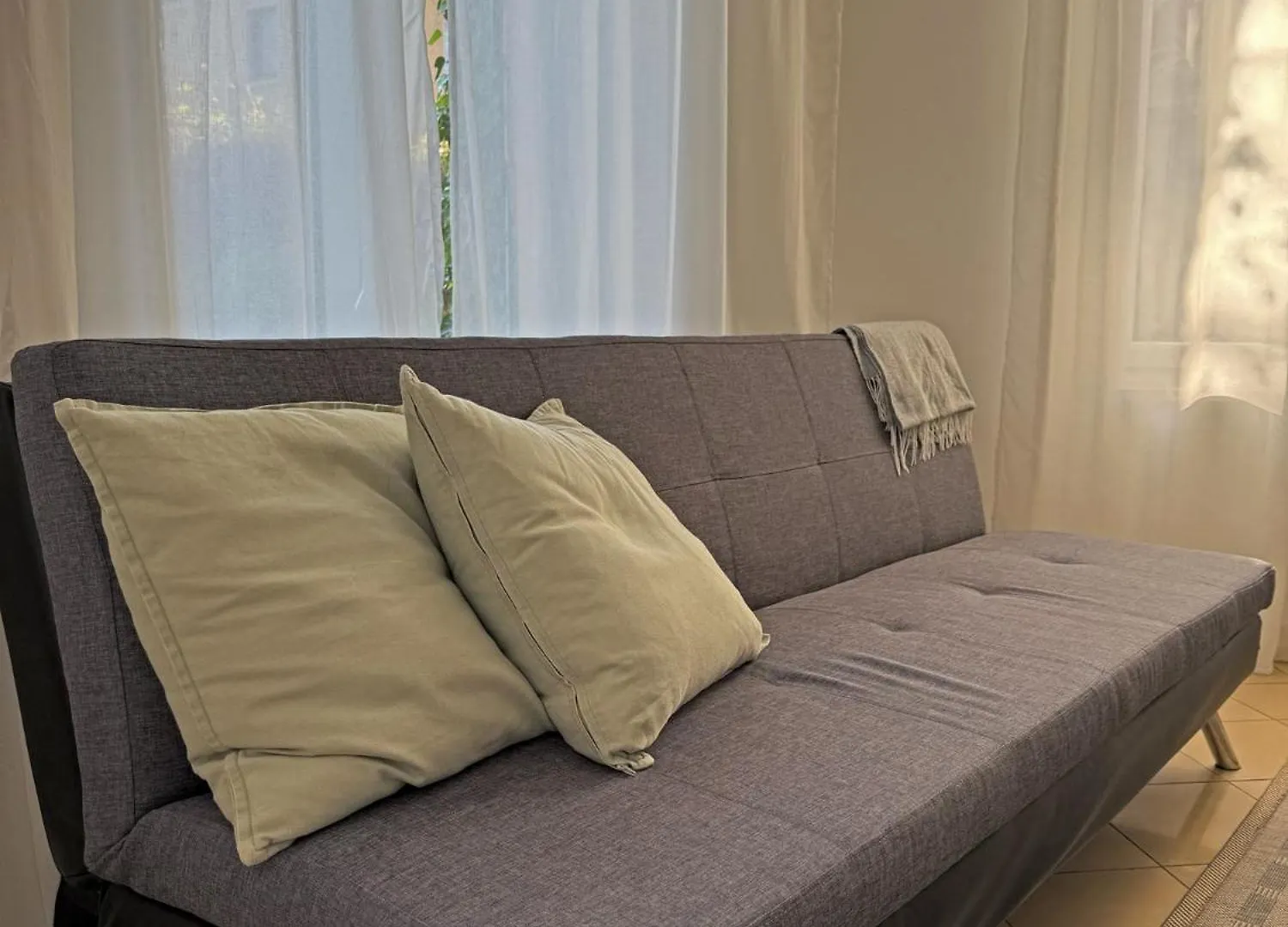 Paterre Wohnung In Der Rosa Villa Selb